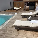 Zerua & Villa